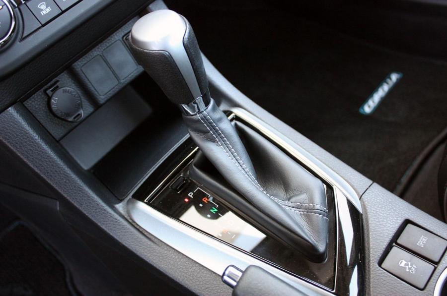  Toyota Corolla 2014 года  (фото 40 из 212)